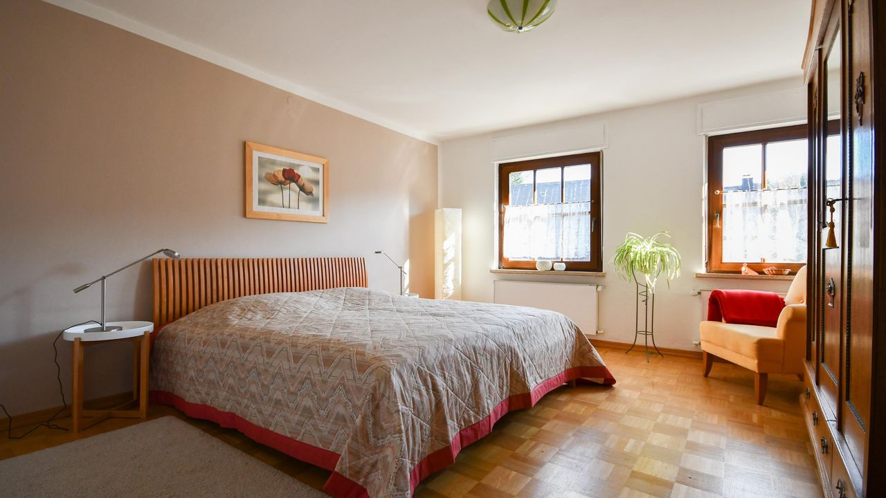 Schlafzimmer 1 mit Doppelbett Schlafzimmer 1 mit Doppelbett